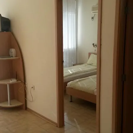Aparthotel Elit 1 3*