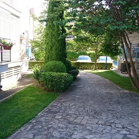 Aparthotel Elit 1 3*