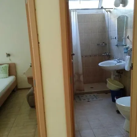 Elit 1 Aparthotel 3*